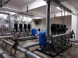 吉美佳園小區高層用水不足